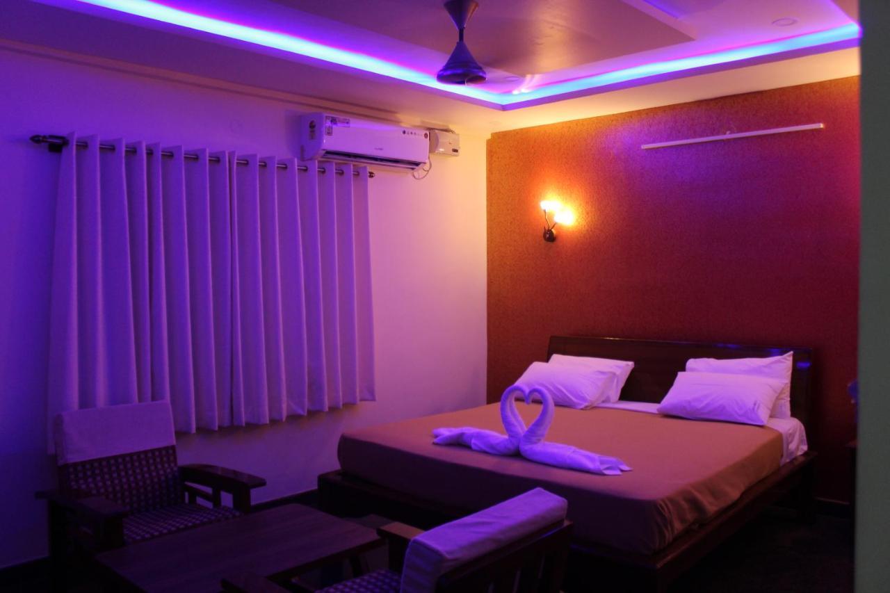 Golden Pride Hotel Kanakapura Kültér fotó