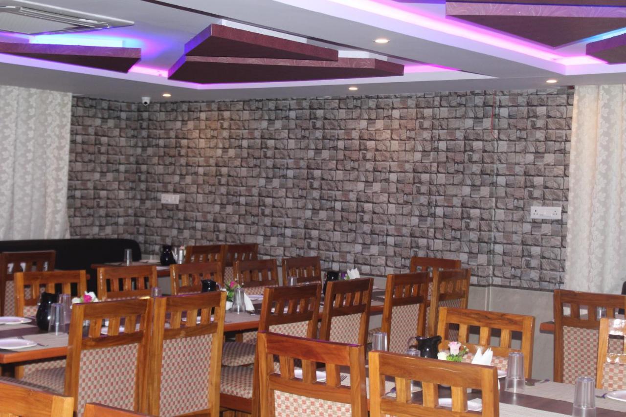 Golden Pride Hotel Kanakapura Kültér fotó